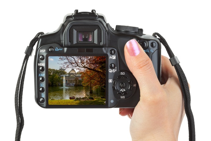 Kiểm Tra Màn Hình LCD Và Kính Ngắm (Finder)