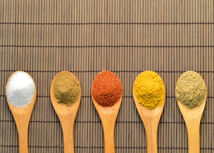 Kiểm Tra Các Thành Phần Dinh Dưỡng Bổ Sung Như Tỏi, Nghệ, Vitamin