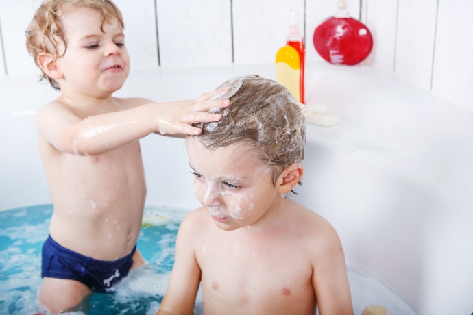 Để Tóc Bé Mượt Mà, Nhanh Dài Hơn, Chọn Thành Phần Glycerin, Dầu Tự Nhiên, Chiết Xuất Thực Vật Vitamin E v.v.