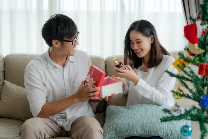 Chọn Dòng Unisex Để Dùng Chung Với Người Ấy
