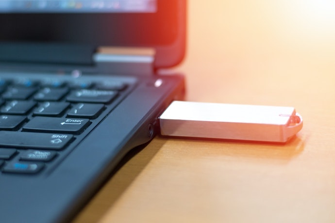 USB Toả Nhiệt Nóng Khi Sử Dụng Là Bình Thường