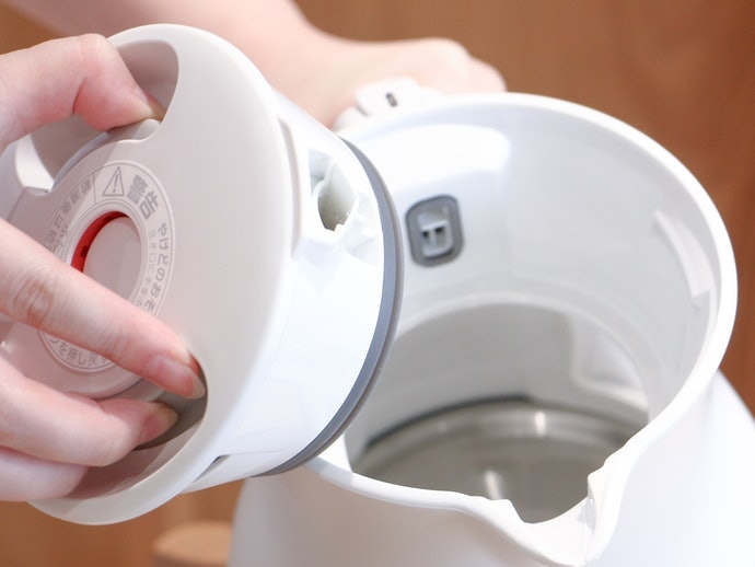 Nắp Đậy Có Thể Tháo Rời, Dễ Dàng Vệ Sinh Và Thêm Nước