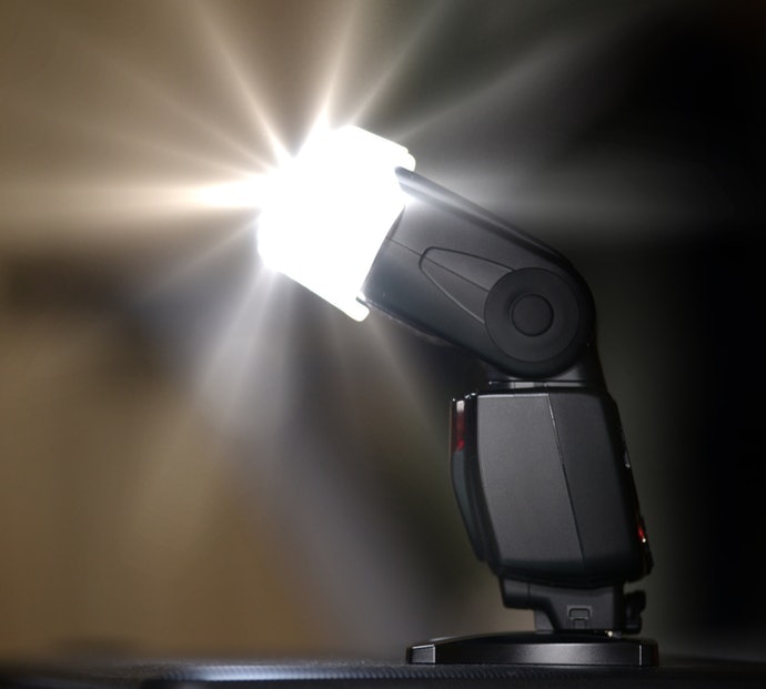 Chọn Đèn Flash Có Các Khớp Linh Động