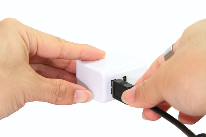 Kiểm Tra Vị Trí Sạc Đối Với Loại Có Cổng USB