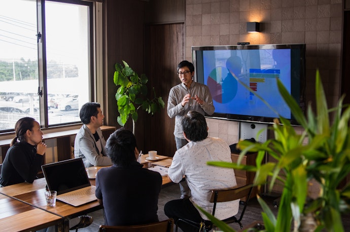 Công Suất Máy Trợ Giảng Phù Hợp Với Diện Tích Sử Dụng