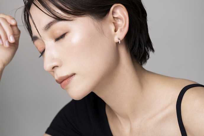 Make Up Kiểu Hàn: Cân Nhắc Kem Lót Chứa Chất Dưỡng Ẩm, Chứa Shimmer, Nhũ Ngọc Trai, v.v.