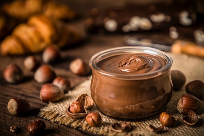 Nhóm Hương Gourmand: Đắm Chìm Trong Mùi Hương Kẹo Ngọt