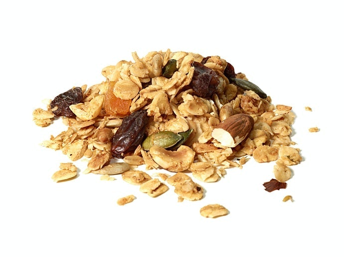 Granola: Ngũ Cốc Nướng Giòn Và Có Vị Ngọt Cho Người Thích Ăn Vặt