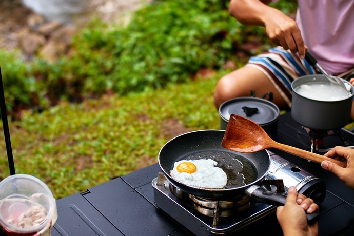 Bếp Có Khả Năng Chắn Gió Và Dễ Mang Theo Khi Sử Dụng Ngoài Trời