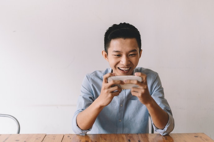 Điện Thoại Có Hiệu Suất Cao, Bộ Nhớ Lớn Dành Cho Nhu Cầu Chơi Game