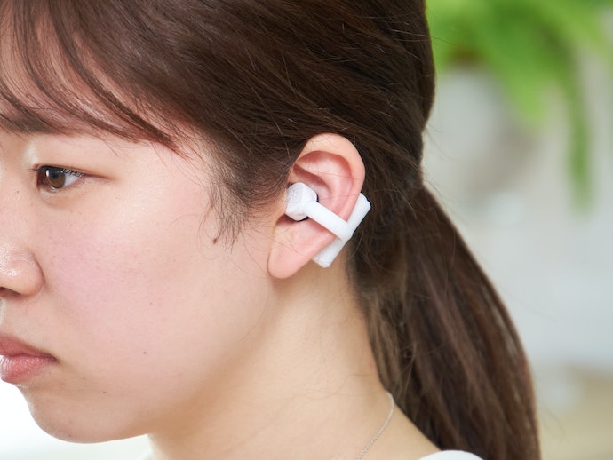 Loại Kẹp Tai Không Dây: Ít Gây Áp Lực Lên Hai Bên Tai, Bạn Nữ Cũng Dễ Dùng Do Không Kén Kiểu Tóc