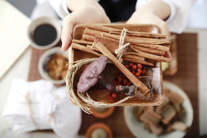 Thành Phần Khử Mùi, Giảm Mùi: Giải Quyết Tạm Thời Mùi Hôi Nách