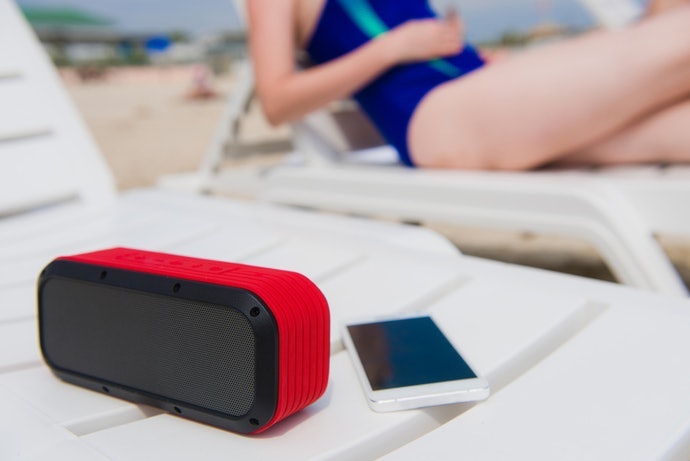 Loa Hi-Res Di Động: Thưởng Thức Âm Nhạc Mọi Lúc Mọi Nơi