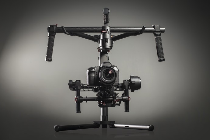 Gimbal Có Giá Đỡ: Hoàn Hảo Để Ghi Hình Toàn Cảnh
